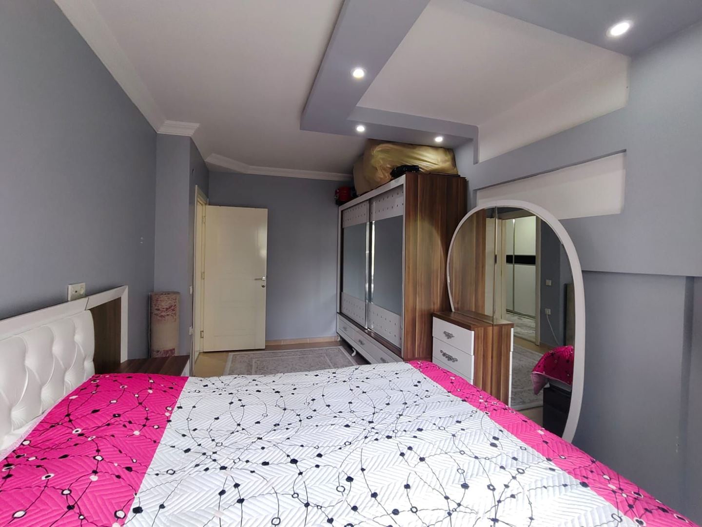 Property-photo