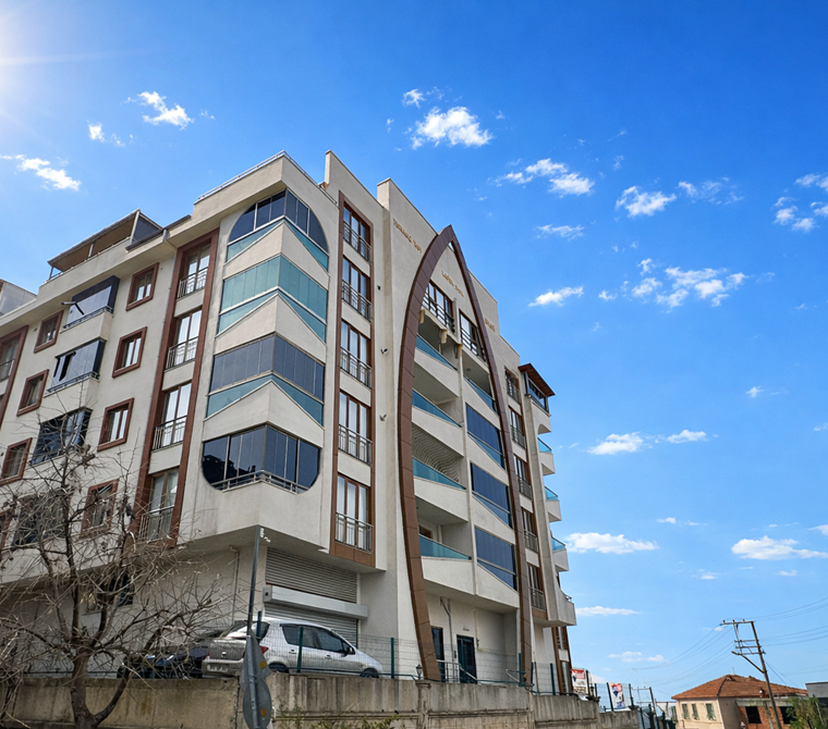 İZMİT TURGUT MAHALLESİ'NDE TERASLI VADİ MANZARALI 115 M² ÇATI DUBLEKS