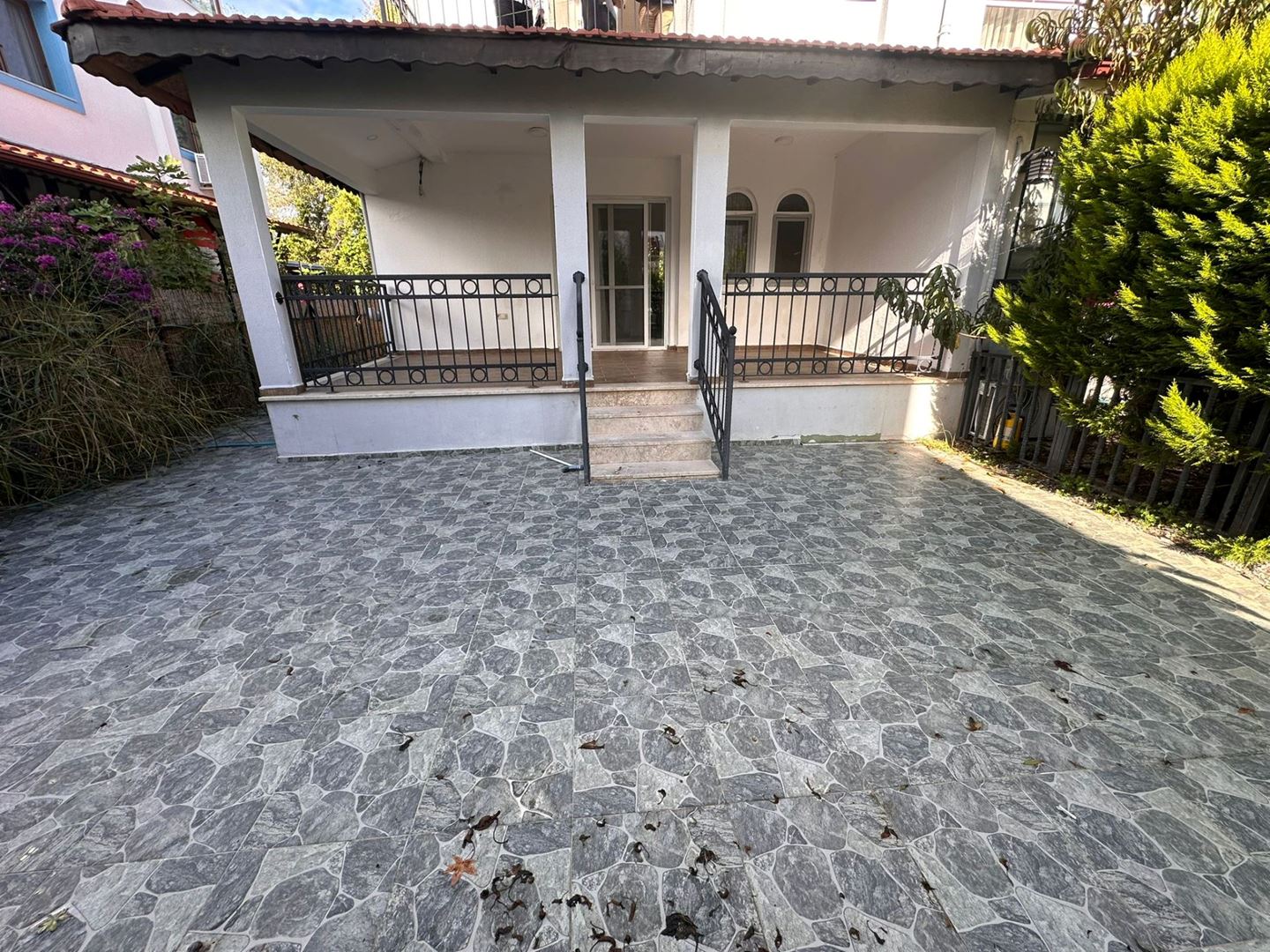 Property-photo