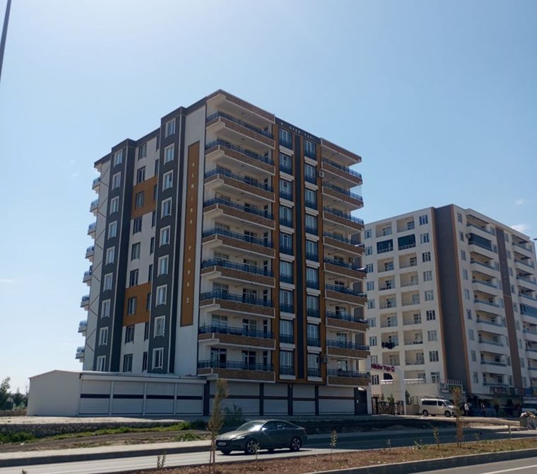 EMLAK 72 'DEN HASANKEYF YOLU ÜZERİ SATILIK (3+1) LÜKS DAİRE