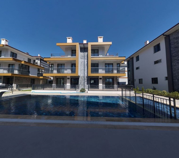 Muğla ortaca Bahçelievler mah satılık ikiz Triblex villa