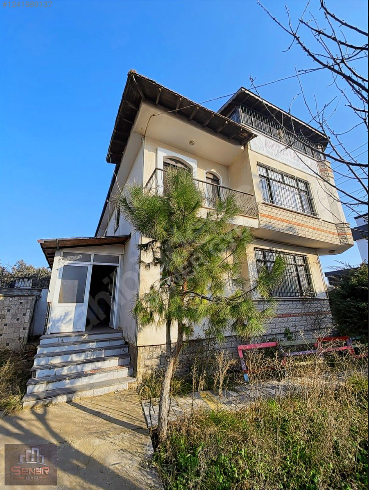 ŞENER GYD'DEN TRİPLKEKS VİLLA