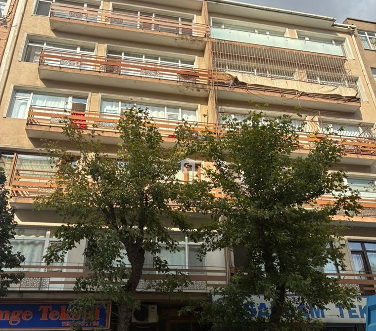 Fatih Balipaşa Caddesi'nde Net 120 m² Satılık 3+1 Daire