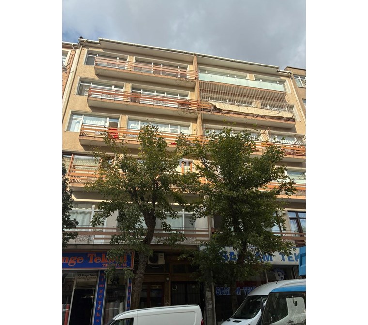 Fatih Balipaşa Caddesi'nde Net 120 m² Satılık 3+1 Daire