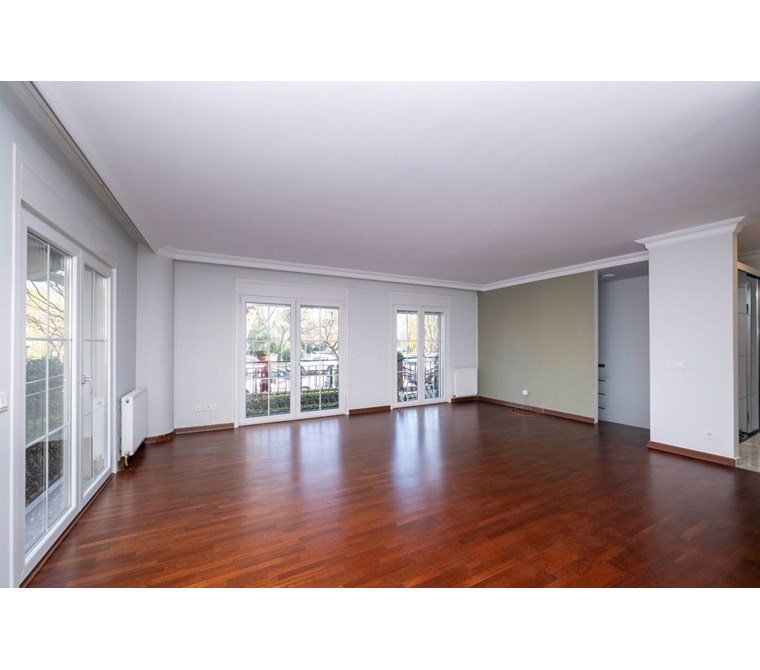 YOĞURTÇU PARKI KARŞISINDA TERS DUBLEKS KİRALIK 3+1 DAİRE