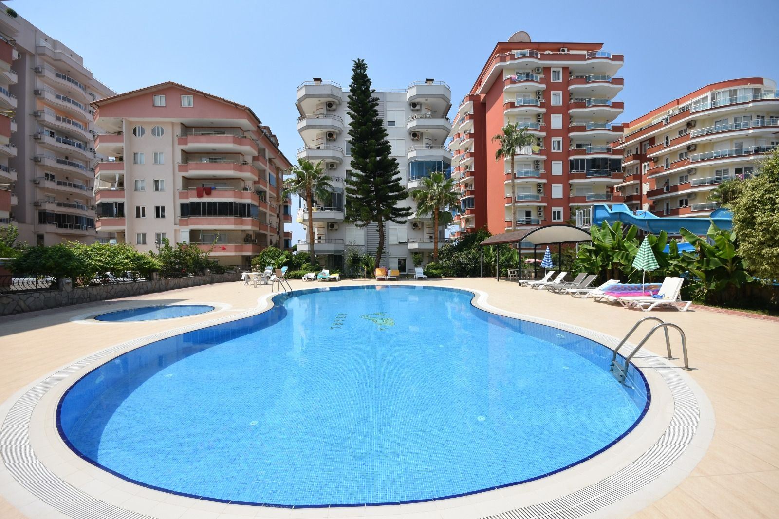 ALANYA MAHMUTLAR’DA DENİZE SIFIR FULL EŞYALI 2+1 DAİRE