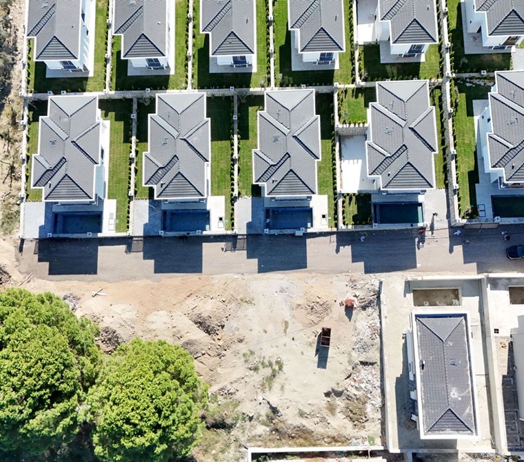 REALTY WORLD EFES GAYRİMENKULDEN DAVUTLARDA 2 VİLLALIK KÖŞE ARSA