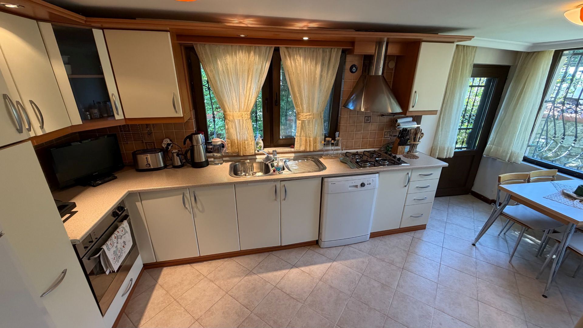 Property-photo