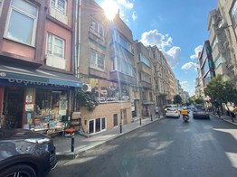 US APART. BOMONTİ SİLAHŞÖR CADDESİ CEPHELİ KİRALIK BİNA TP1103