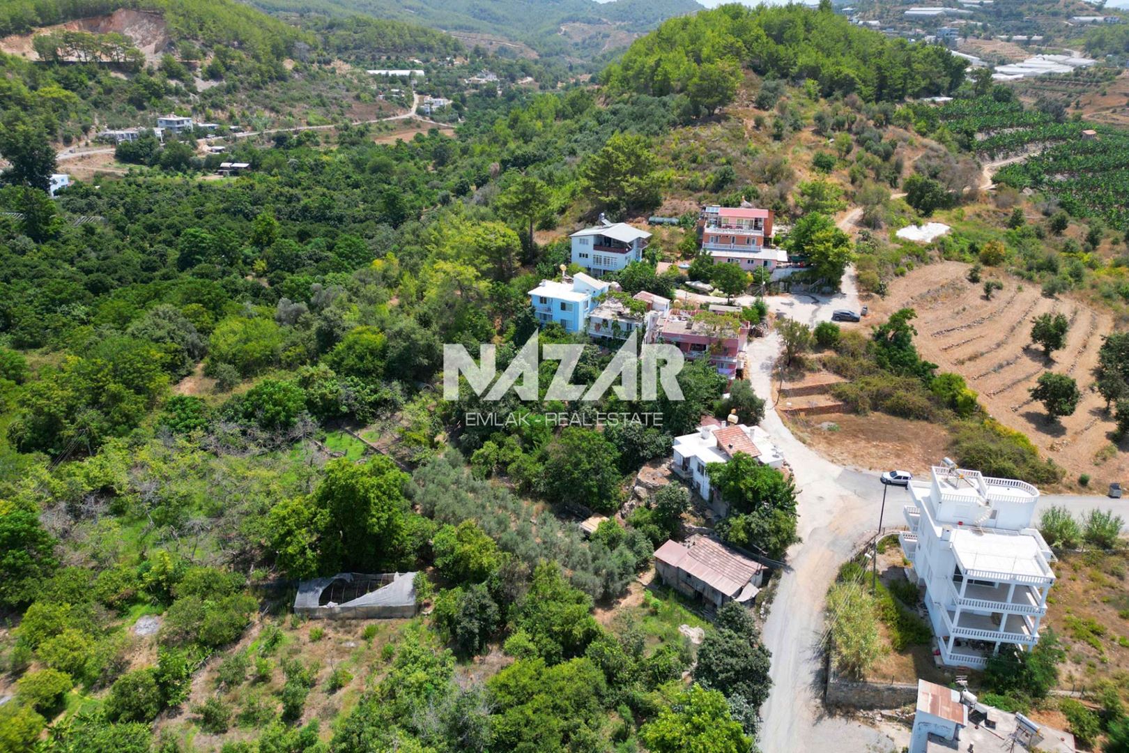 Alanya Demirtaş'ta 1.000 m² Satılık İmarlı Arsa - Denize 300 m.