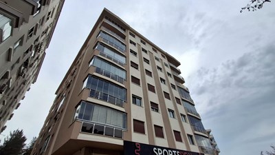 İNÖNÜ CADDESİ SUSUZDEDE BLOKLARDA SATILIK GENÇ BİNA DA ÇİFT DAİRE