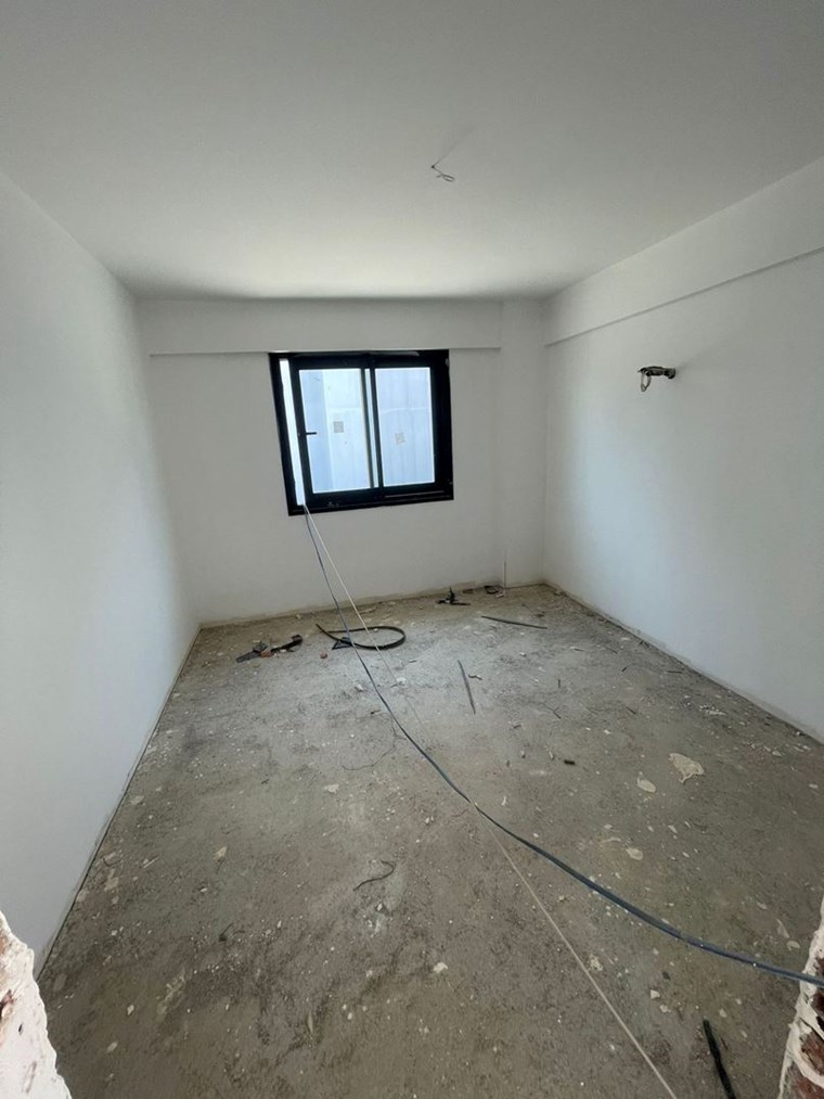 İzmir Menderes Küner'de Natamam Müstakil Ev ve 2000m2 Arsa