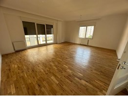 Çiftehavuzlar Büyük Kulüp Karşı Sokağında 4+1