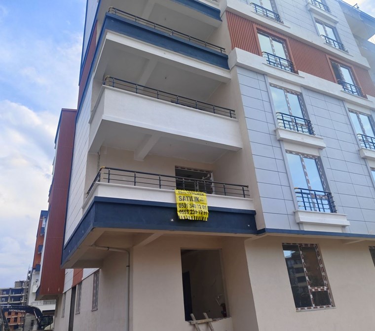 EMLAK 72 DEN KÖRÜK TÜRK TELEKOM LİSESİ ARKASINDA 2+1 SATILIK DAİRE