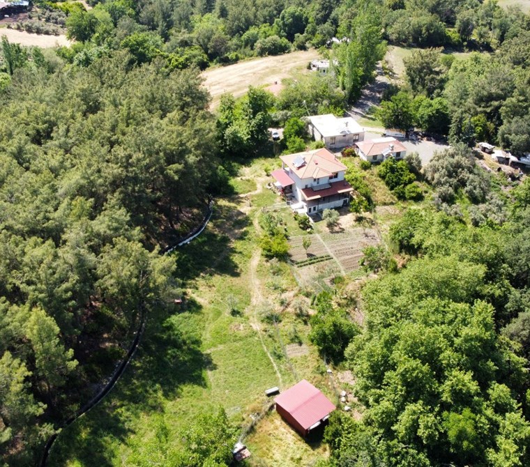 Fethiye'ye yakın Yakaköy'de Satılık 1950 M2 arazide satılık muhteşem villa