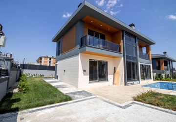ÇORLU ÖNERLER'DE SATILIK ULTRA LÜKS VİLLA