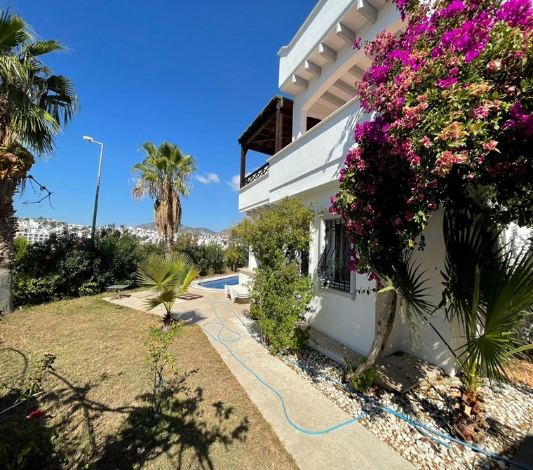 Bodrum Marinaya-Plaja Yakın Özel Havuzlu 3+1 Yazlık Villa