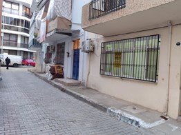 BALÇOVA ATA CADDESİ YAKINI EŞYALI SATILIK 2+1 DAİRE