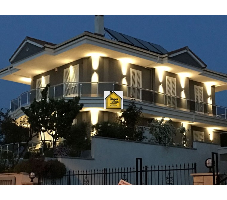 Ülger'den Satılık Ayvalık İğdeli Plajı'nda Hayalinizdeki Köşk