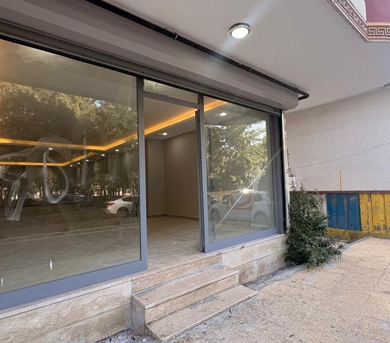 EMLAK 72'DEN MEZOPOTAMYA OTEL ARKASI CADDE ÜSTÜ SATILIK DÜKKAN