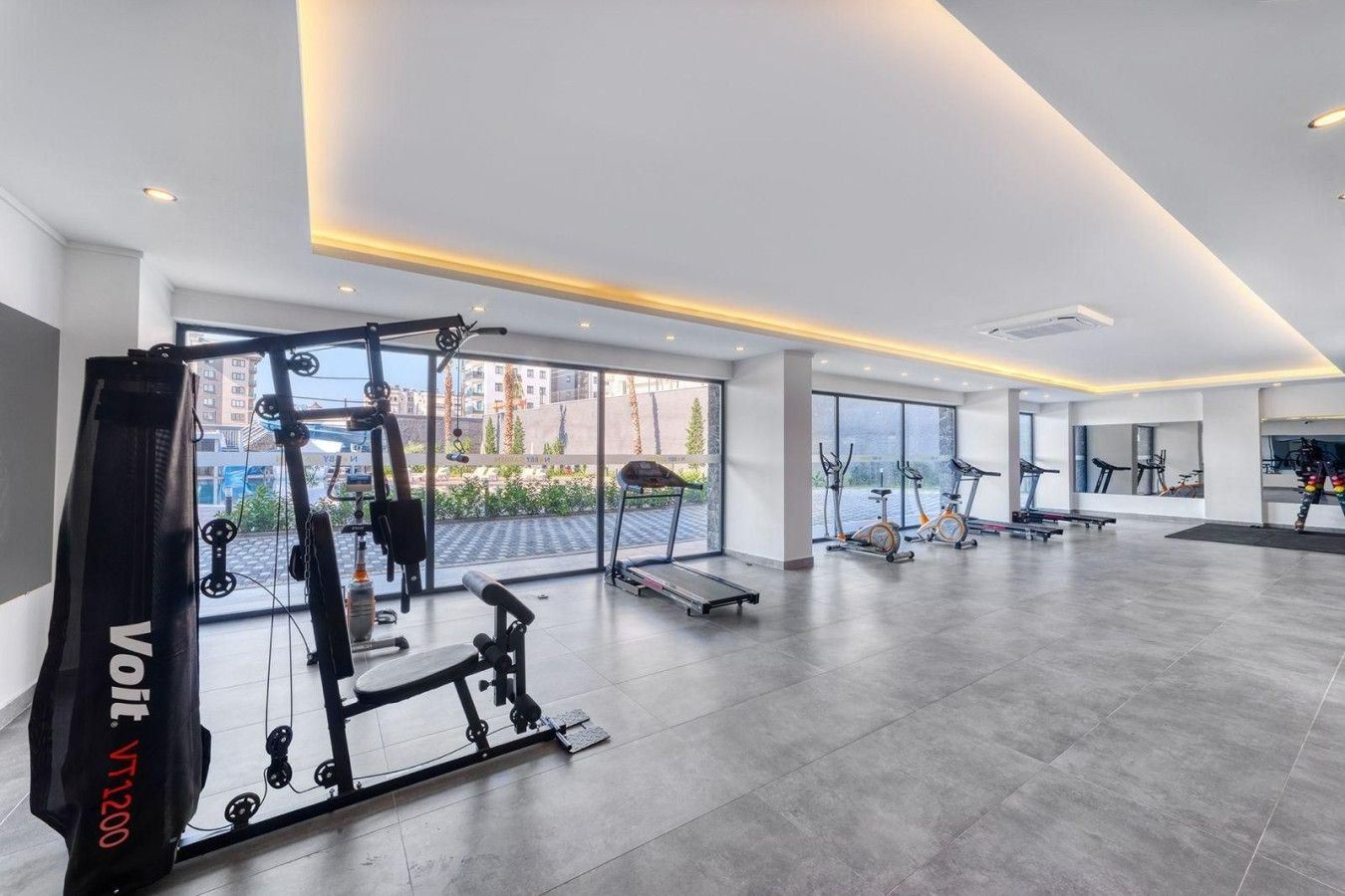 ALANYA AVSALLAR’DA DENİZE 800 M HAVUZ MANZARALI 1+1 DAİRE