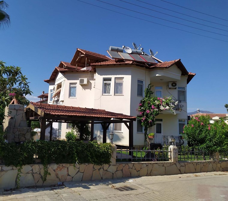 CF GAYRIMENKUL' DEN SATILIK - HAVUZLU DAIRE - ÇALIŞ PLAJI