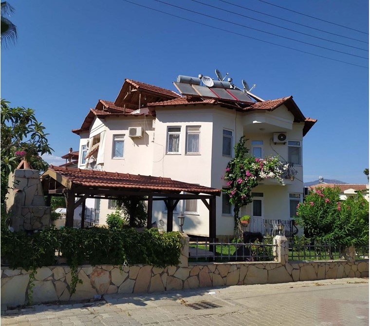 CF GAYRIMENKUL' DEN SATILIK - HAVUZLU DAIRE - ÇALIŞ PLAJI
