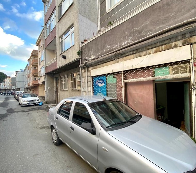 Çelebiler Sokak'ta Satılık 25m2 Dükkan