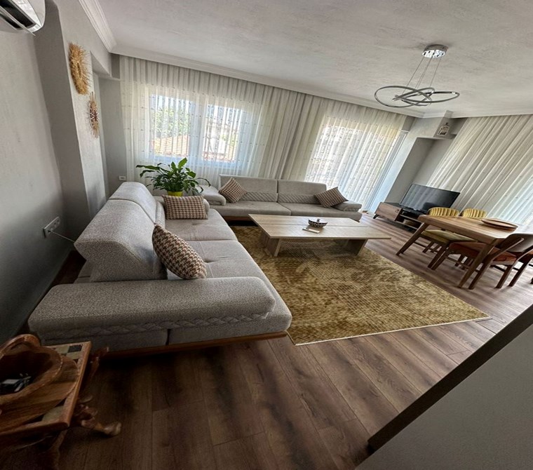 TAŞYAKA’DA MERKEZİ KONUMDA EŞYALI SATILIK 2+1 DAİRE