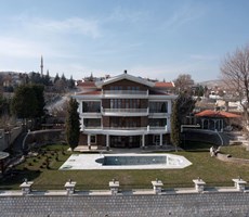 MERAM YAKA'DA KONYA MANZARALI SATILIK EŞSİZ KONAK