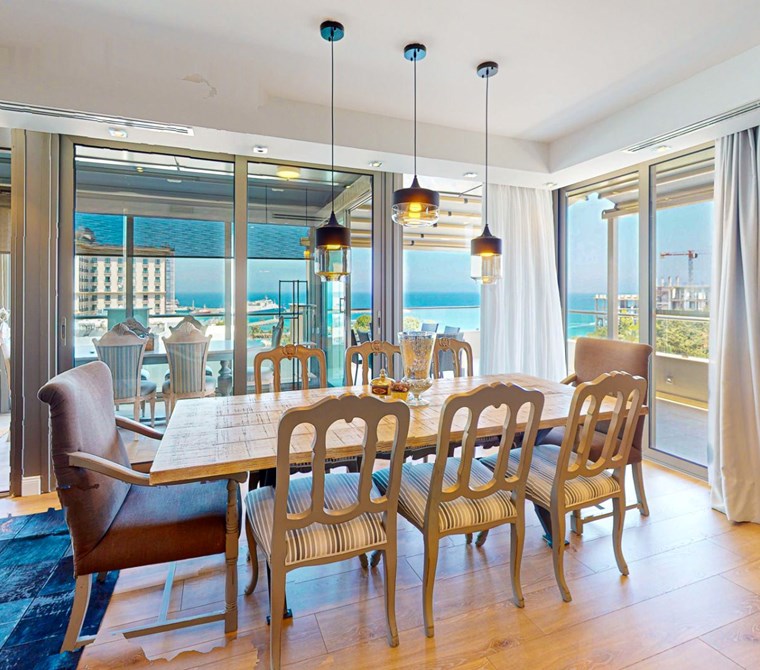  Girne Merkez’de Ultra Lüks Residence'da Kiralık, Dubleks 5+1 Penthouse Muhteşem Deniz Manzaralı