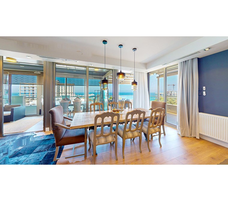  Girne Merkez’de Ultra Lüks Residence'da Kiralık, Dubleks 5+1 Penthouse Muhteşem Deniz Manzaralı