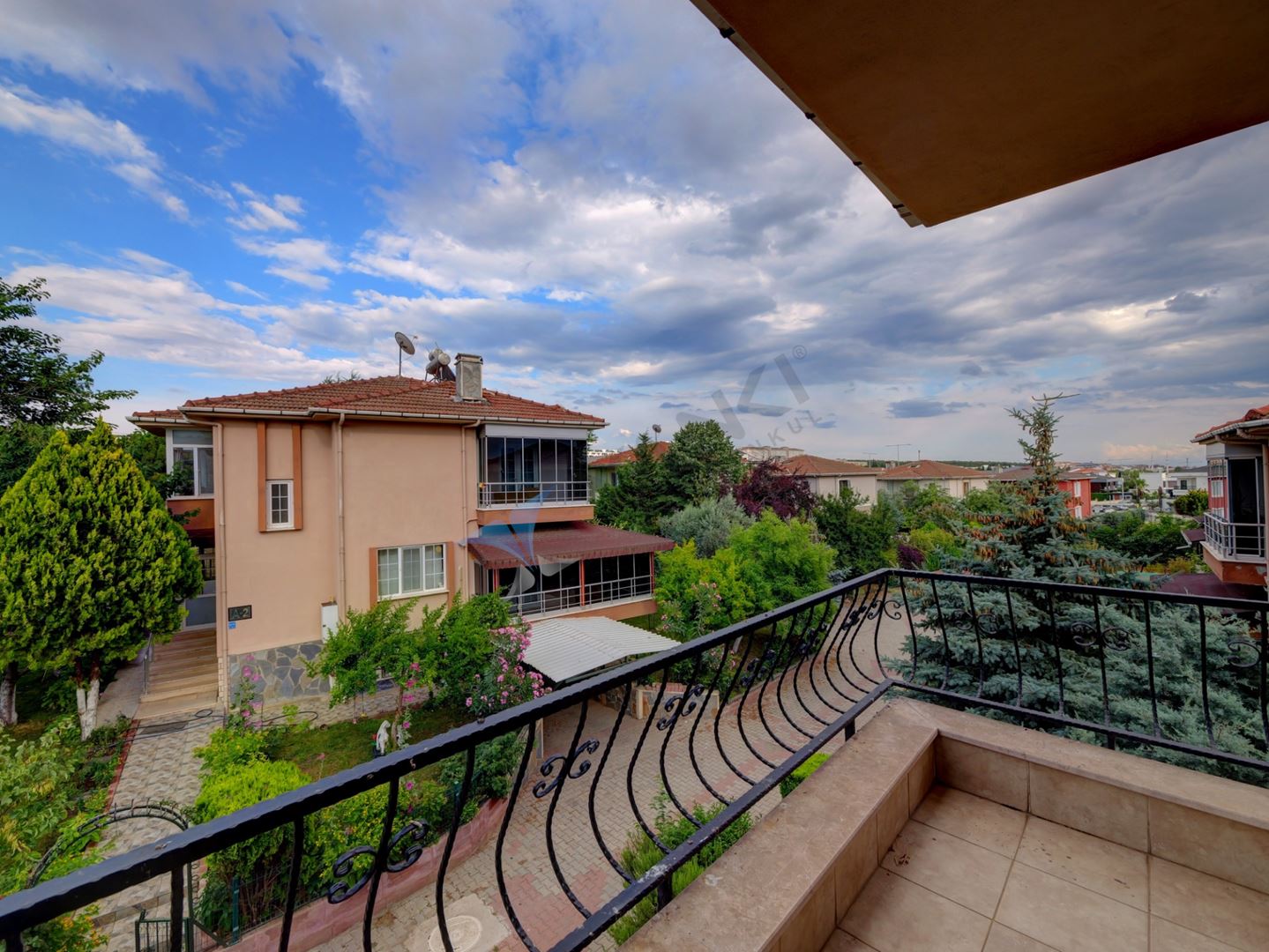 Property-photo