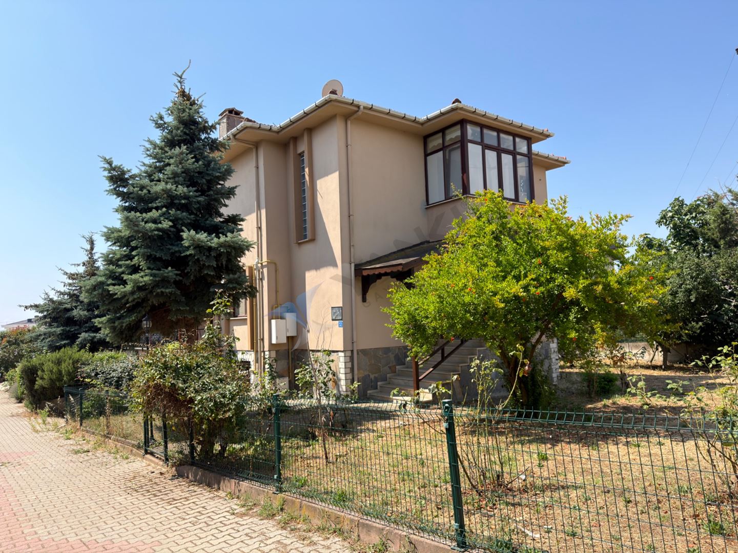 Property-photo