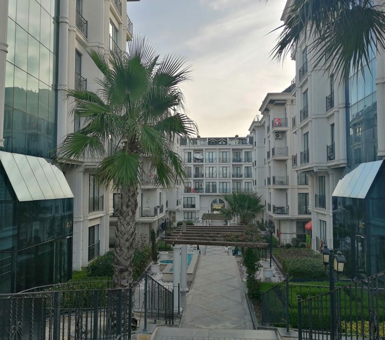 ALTIN VADİ KONAKLARINDA 3+1 ARA KAT DAİRE..