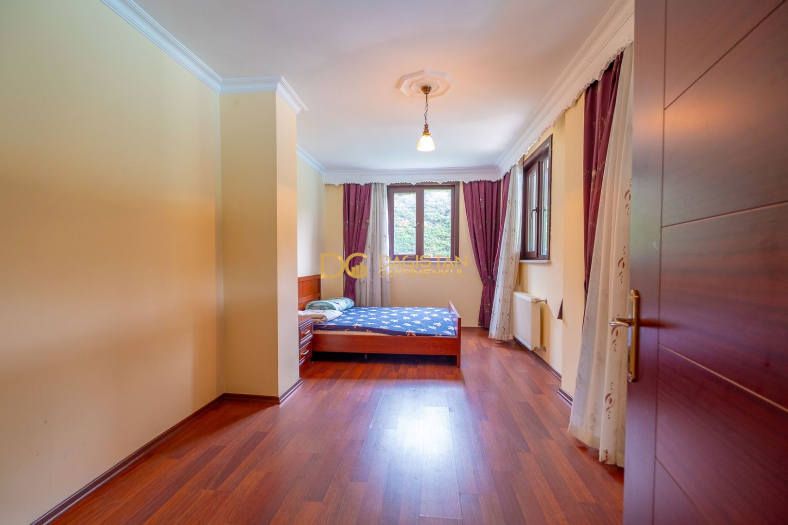 Property-photo