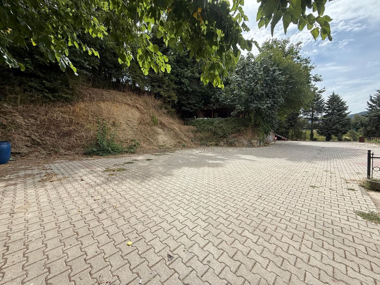 Property-photo