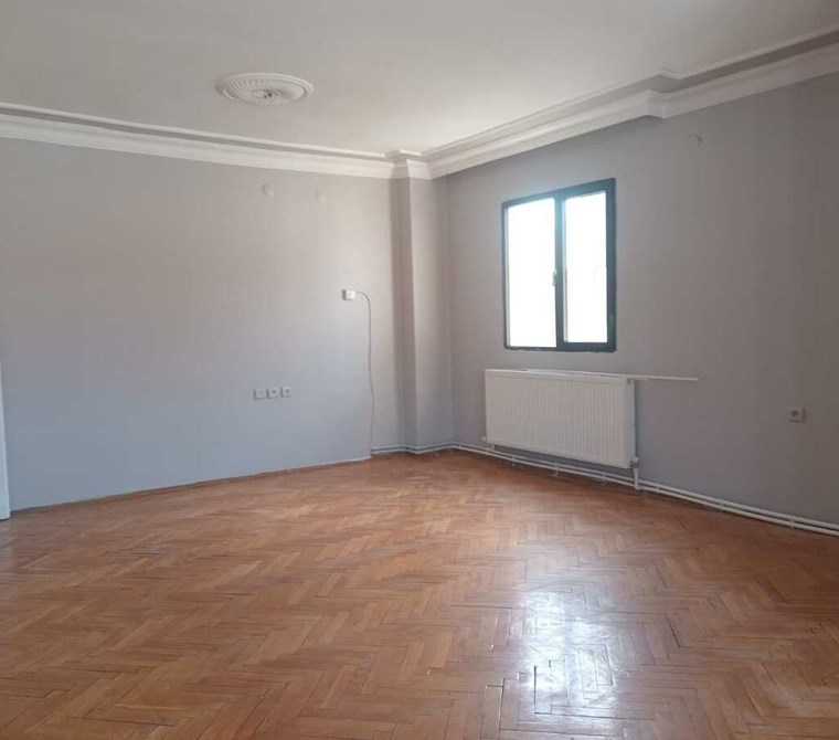 Karşıyaka Bahçelievler'de 125 m² Kiralık 3+1 Daire