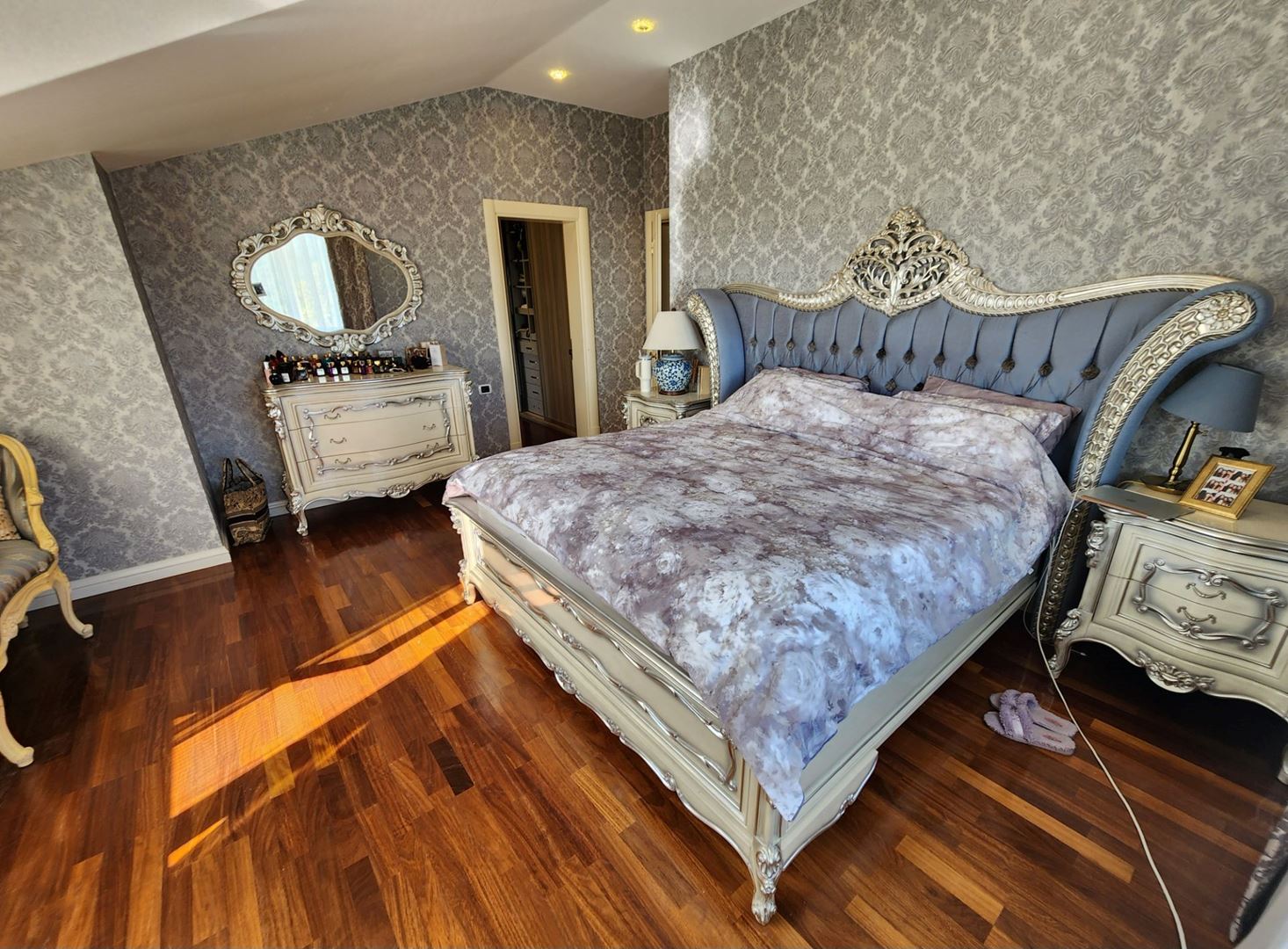 Property-photo