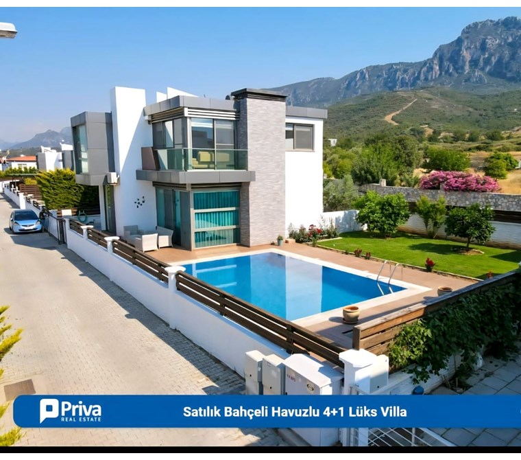KIBRIS GİRNE ALSANCAK'TA ,EŞYALI 4+1 VİLLA DENİZ MANZARALI, ÖZEL HAVUZLU, SİTE İÇİ, MÜKEMMEL KONUMLU