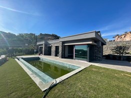 Bodrum Yakaköy'de Deniz Manzaralı 4+1 Özel Havuzlu Sıfır Villa