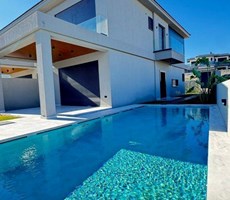 İzmir Çeşme Şifne havuzlu Müstakil Bahçeli 4+1 Dubleks Lüks Villa