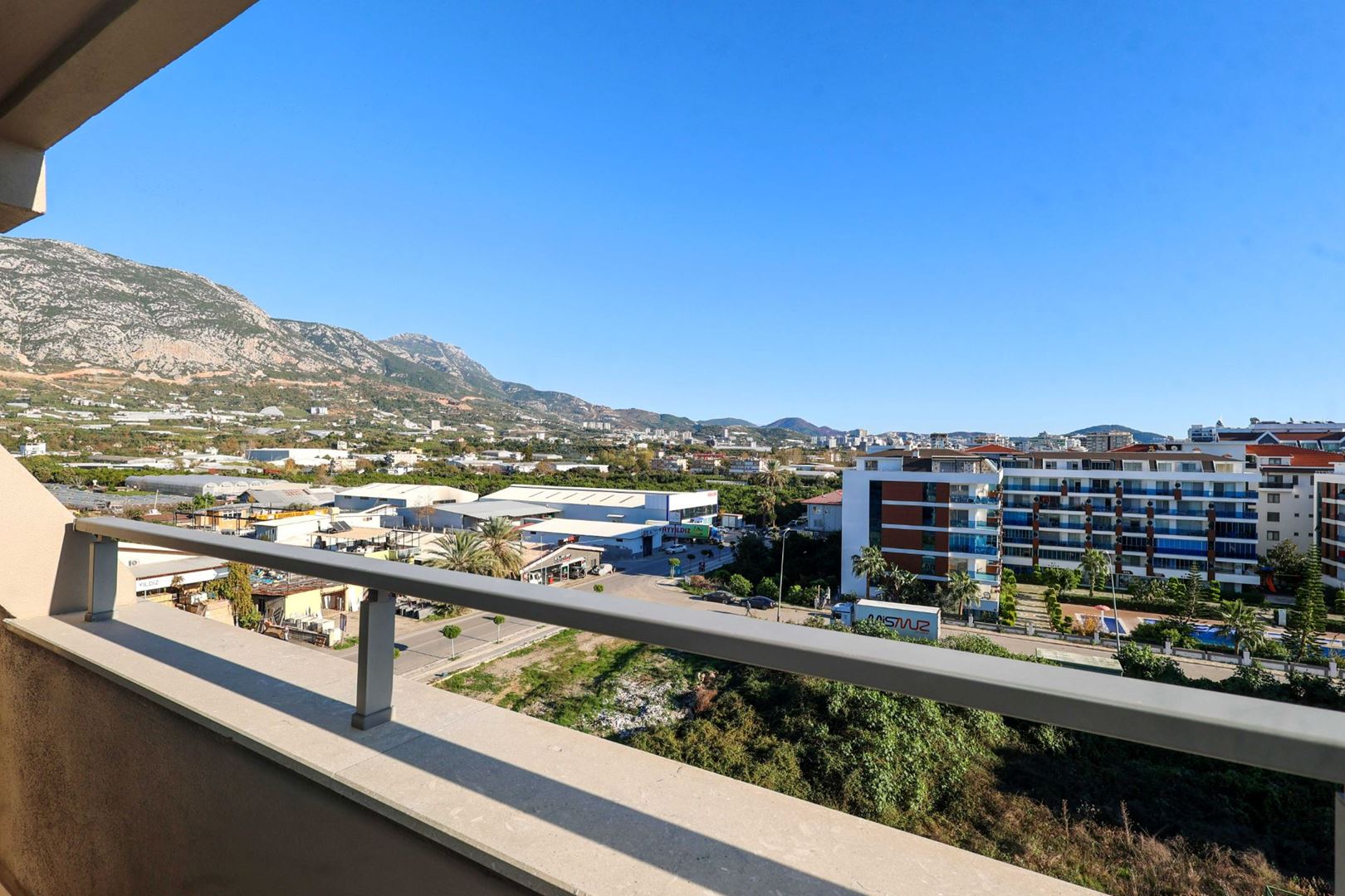 ALANYA KESTELDE DOĞA VE ŞEHİR MANZARALI MUHTEŞEM KOMPLEKS İCERİSİNDE 3+1 SATILIK PENTHOUSE · 14 · Fotoğraflar