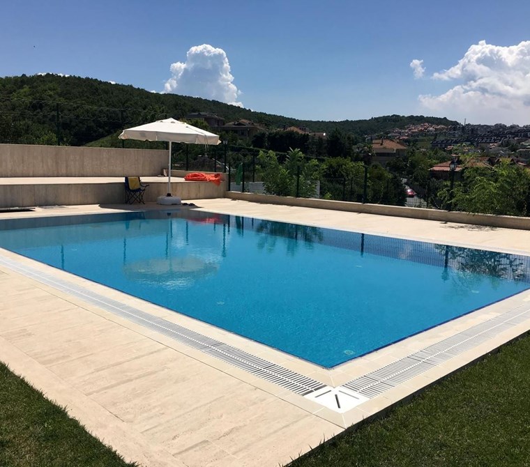 Zekeriyaköy'de 3+1 bahçe dubleks