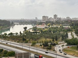 S. ÖRÜNK'TEN HAVUZLU SİTE İÇi NEHİR MANZARALI 4+1 320 m2 DAİRE