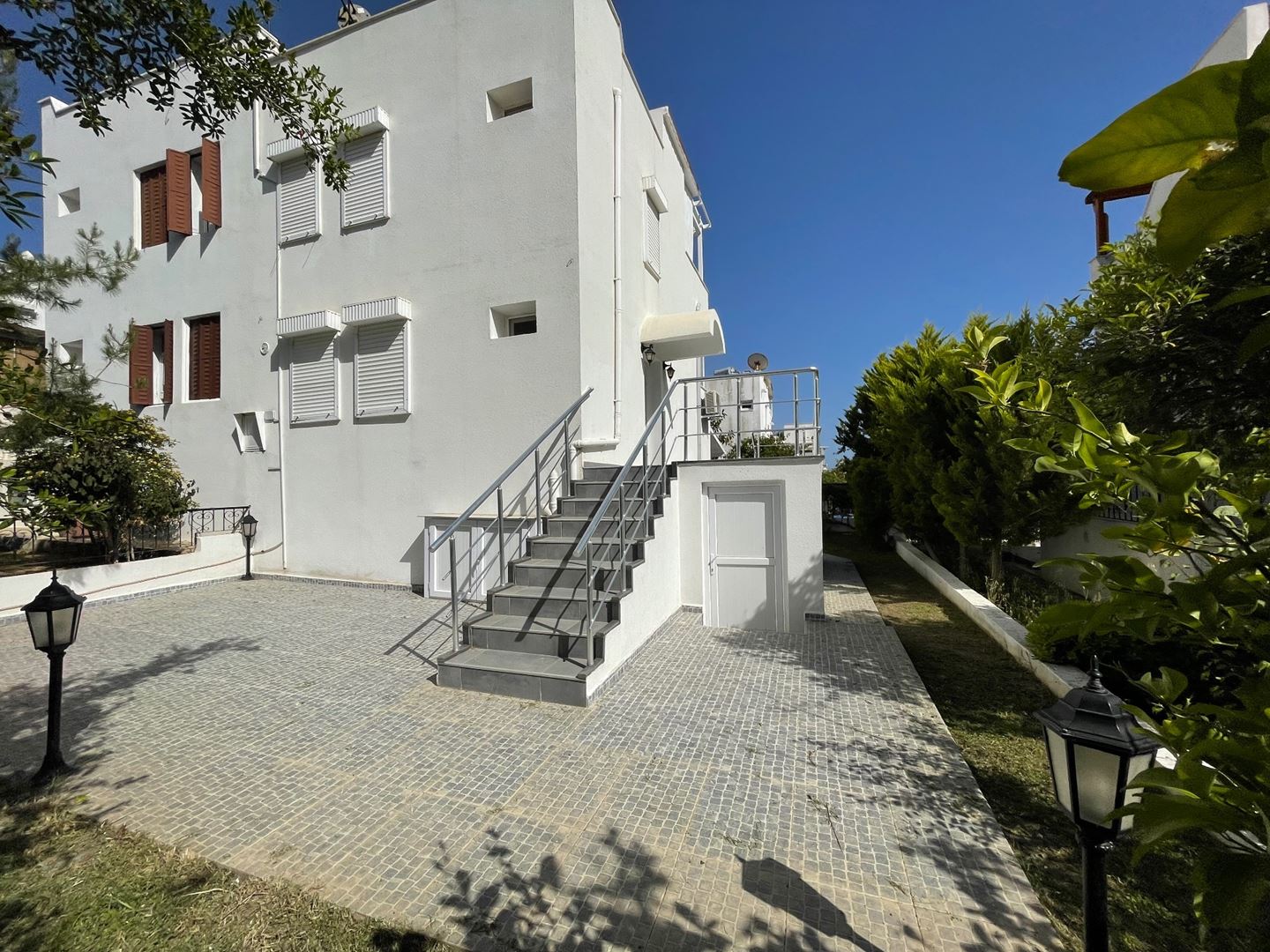 Property-photo
