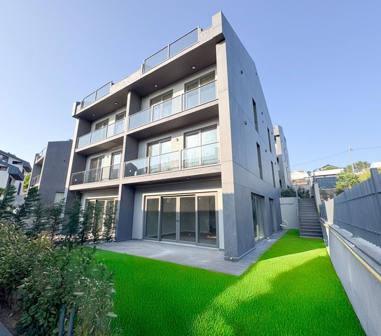 PEARL ZEKERİYAKÖY'DE SATILIK 6+2 SIFIR ASANSÖRLÜ FOURLEKS VİLLA