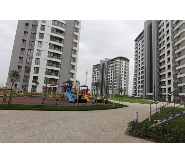 Üniversite Yolu Tuana Evlerinde Kiralık Daire