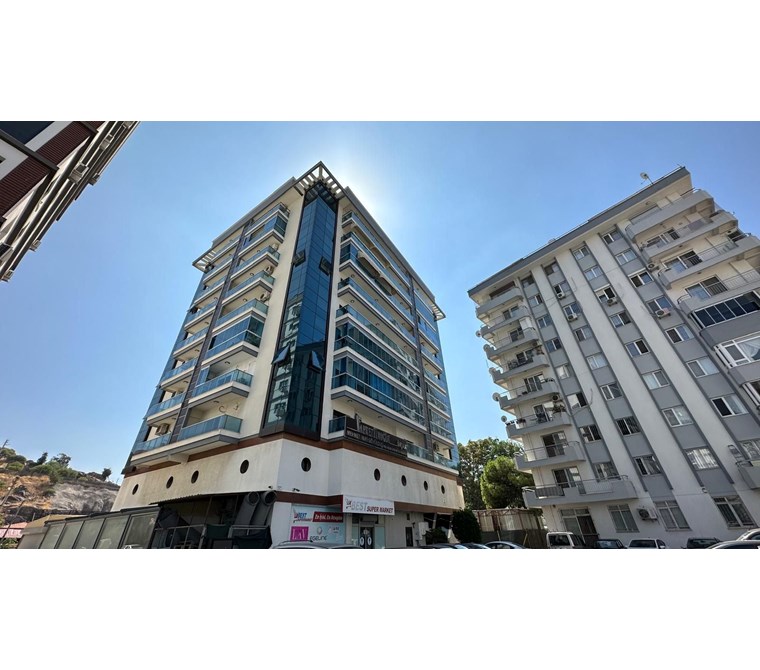 Yeni Girne ve Anadolu Caddesi Yakını Kiralık 3+1 Geniş Daire
