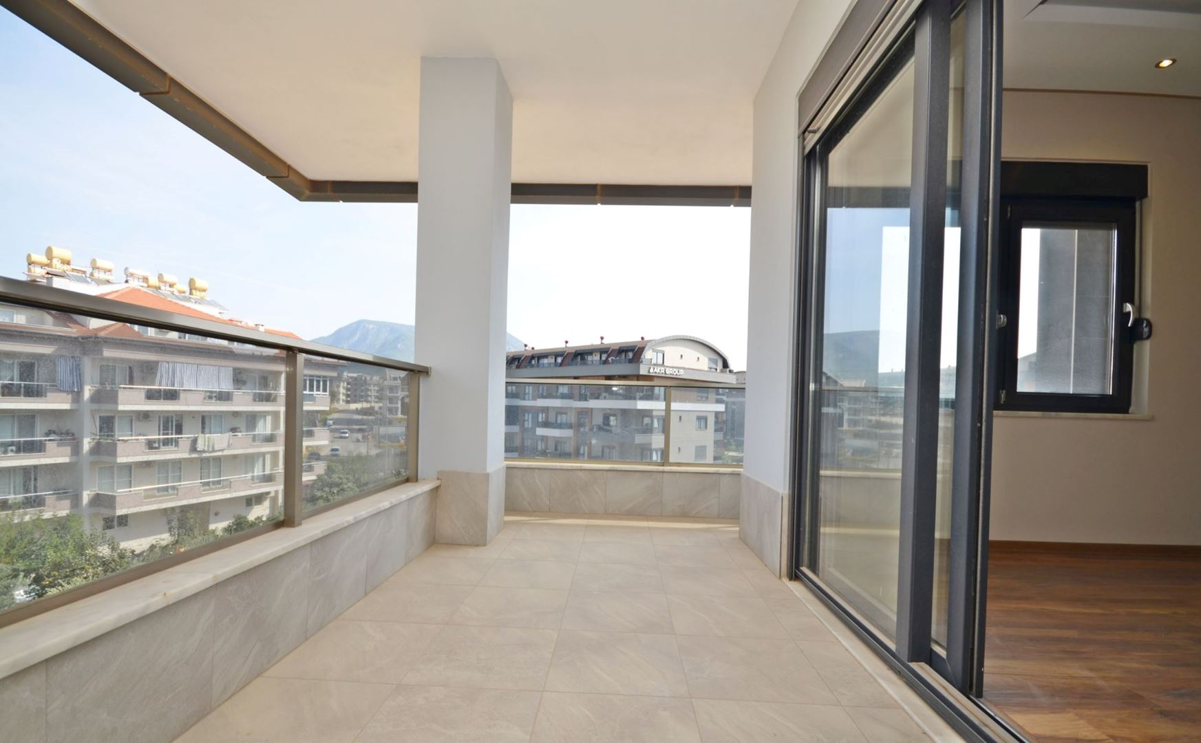 SPACIOUS 6+1 DUPLEX WITH SEA  CASTLE VIEWS IN A IN ALANYA OBA